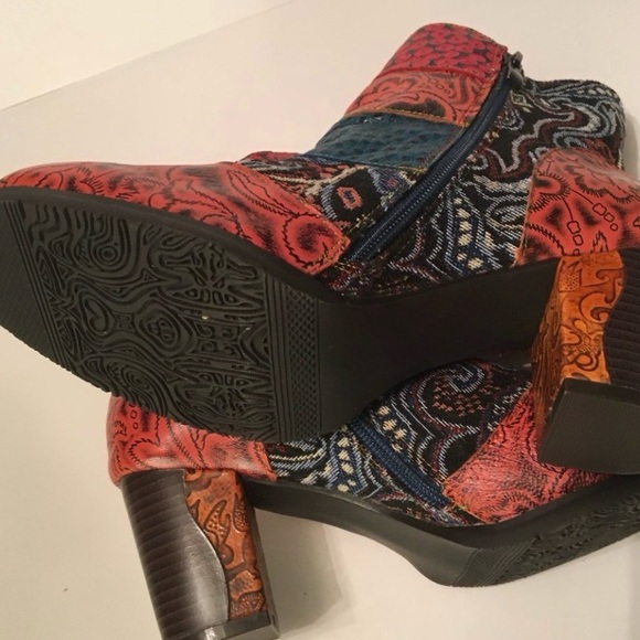 Vibrant Vintage Patchwork Ankle Boots, super cute! Not sold in stores - Picture 11 of 12